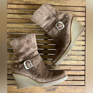 UGG Brown Suede Wedge Ankle Boots Healed Comfy Winter Shoe